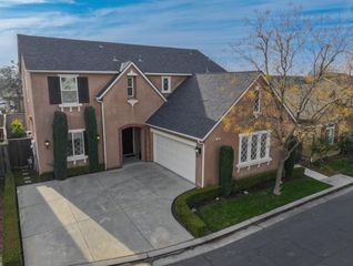 1638 N Mcpherson Lane, Clovis, CA 93619