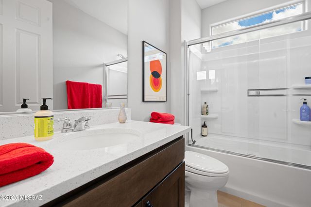 8077 S Sonoran Oak Drive, Vail, AZ 85641