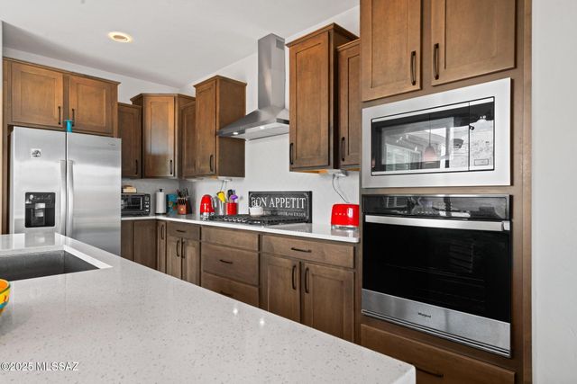 8077 S Sonoran Oak Drive, Vail, AZ 85641