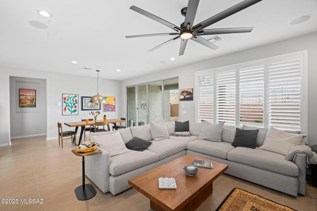 8077 S Sonoran Oak Drive, Vail, AZ 85641