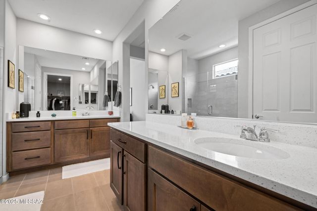 8077 S Sonoran Oak Drive, Vail, AZ 85641