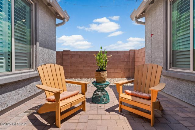 8077 S Sonoran Oak Drive, Vail, AZ 85641