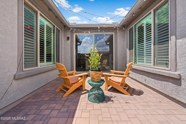 8077 S Sonoran Oak Drive, Vail, AZ 85641