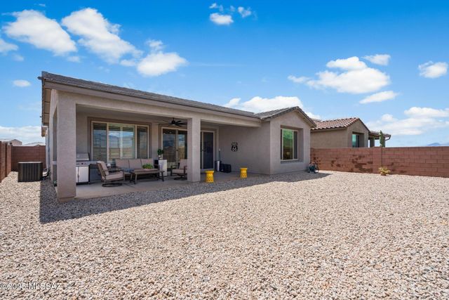 8077 S Sonoran Oak Drive, Vail, AZ 85641