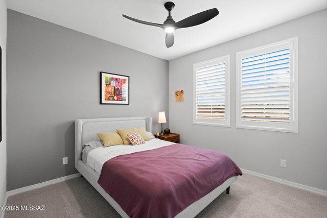 8077 S Sonoran Oak Drive, Vail, AZ 85641