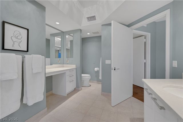 322 Karen Avenue 807, Las Vegas, NV 89109