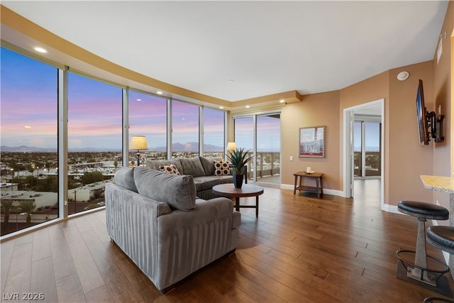 322 Karen Avenue 807, Las Vegas, NV 89109