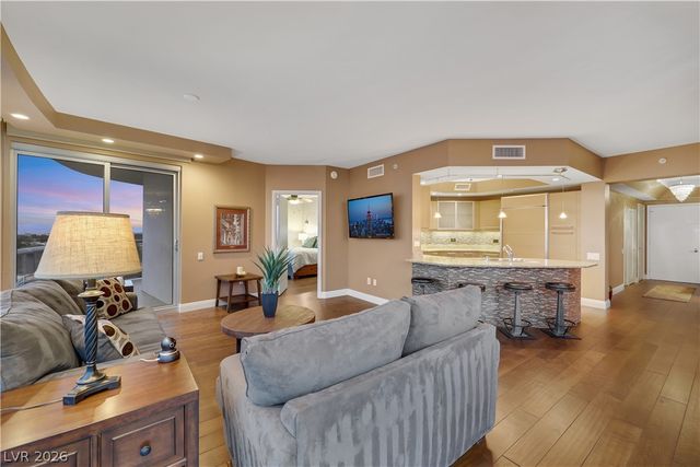 322 Karen Avenue 807, Las Vegas, NV 89109