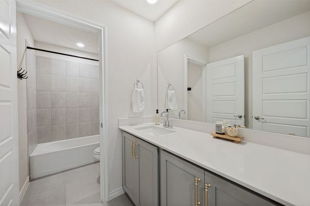 9828 Quail Pointe Road, Aubrey, TX 76227
