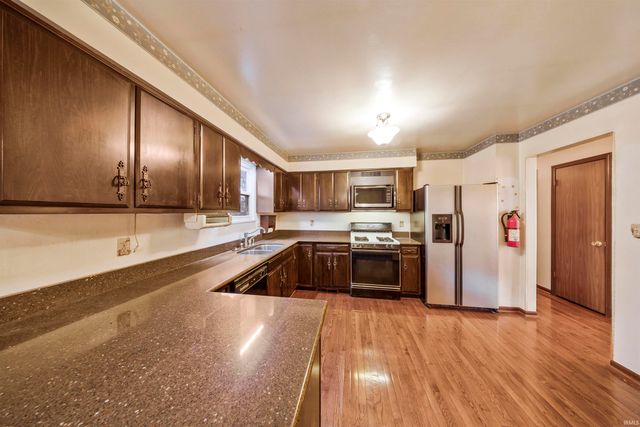 7120 Bayard Park Drive, Evansville, IN 47715