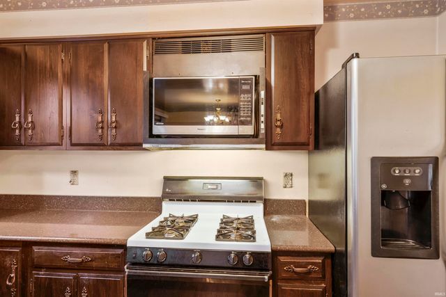 7120 Bayard Park Drive, Evansville, IN 47715