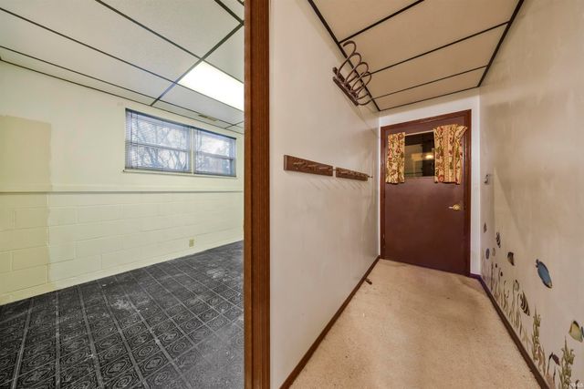 7120 Bayard Park Drive, Evansville, IN 47715