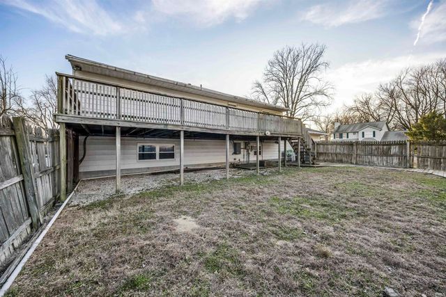 7120 Bayard Park Drive, Evansville, IN 47715