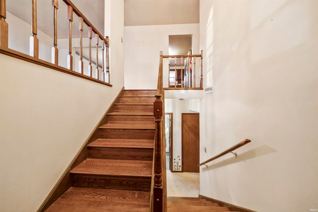 7120 Bayard Park Drive, Evansville, IN 47715