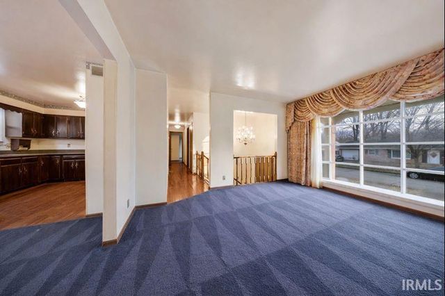 7120 Bayard Park Drive, Evansville, IN 47715