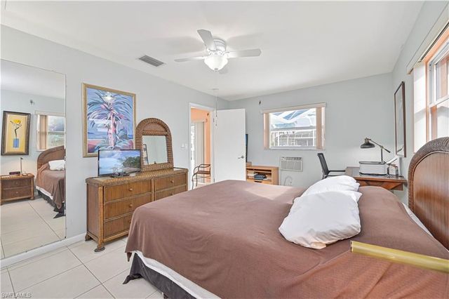 4421 SE 1st AVE, Cape Coral, FL 33904