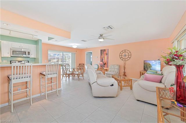 4421 SE 1st AVE, Cape Coral, FL 33904