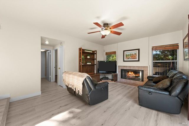 3327 Colonial Ct, Fairfield, CA 94534