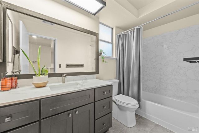 3327 Colonial Ct, Fairfield, CA 94534