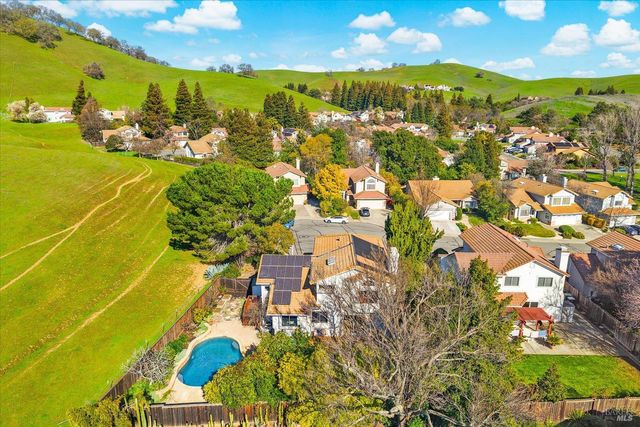 3327 Colonial Ct, Fairfield, CA 94534