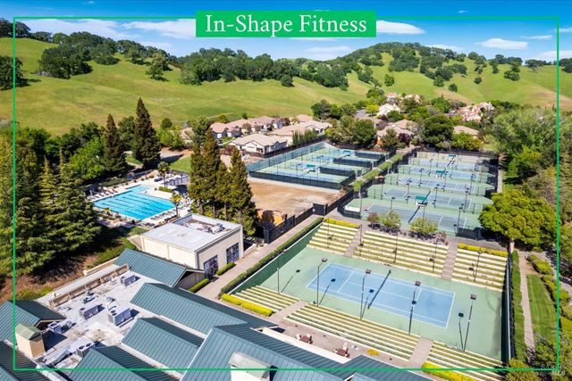 3327 Colonial Ct, Fairfield, CA 94534