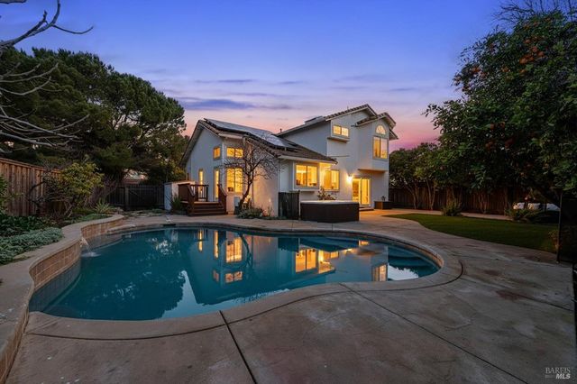 3327 Colonial Ct, Fairfield, CA 94534