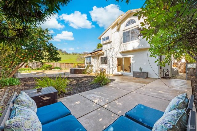 3327 Colonial Ct, Fairfield, CA 94534