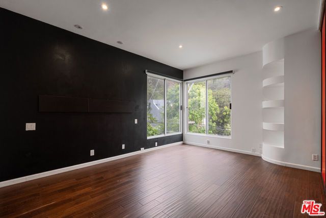 8740 Wonderland Avenue, Los Angeles, CA 90046