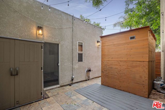 8740 Wonderland Avenue, Los Angeles, CA 90046