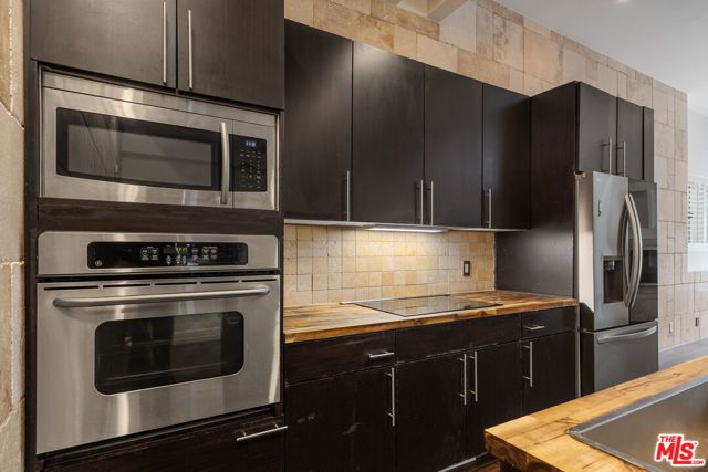 8740 Wonderland Avenue, Los Angeles, CA 90046