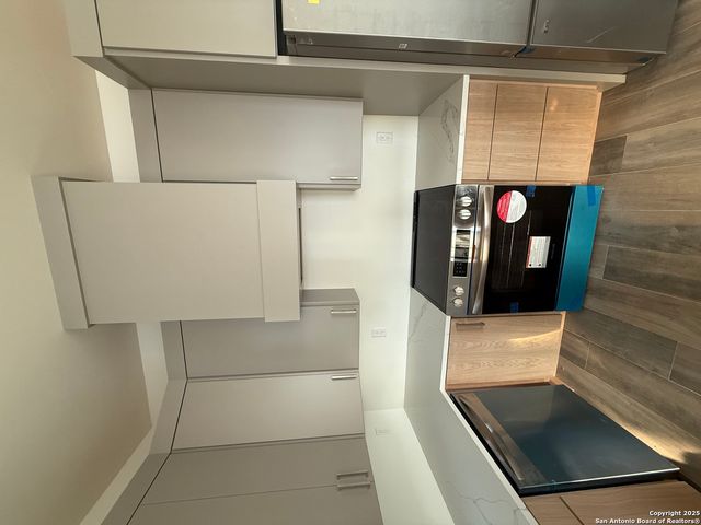 110 Santa Paula, San Antonio, TX 78201