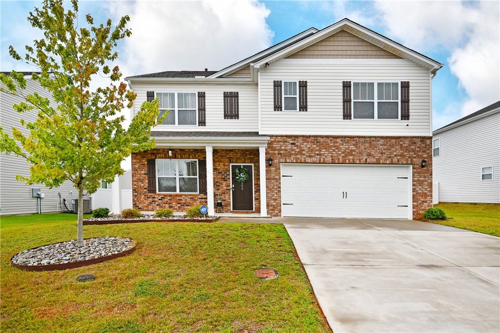 205 Lily Pond Place, Easley, SC 29642