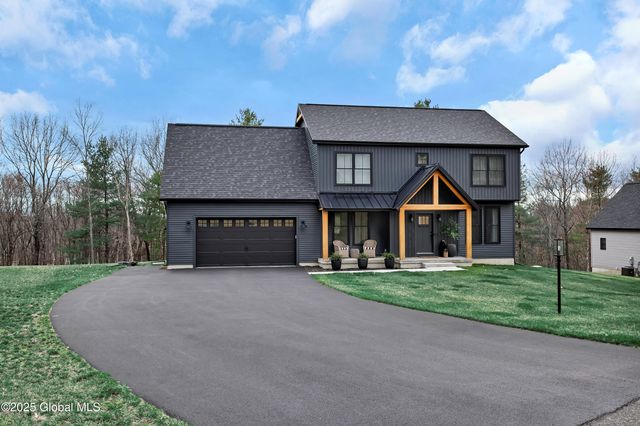 20 Woodland Hill Road, North Greenbush, NY 12198