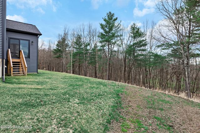 20 Woodland Hill Road, North Greenbush, NY 12198