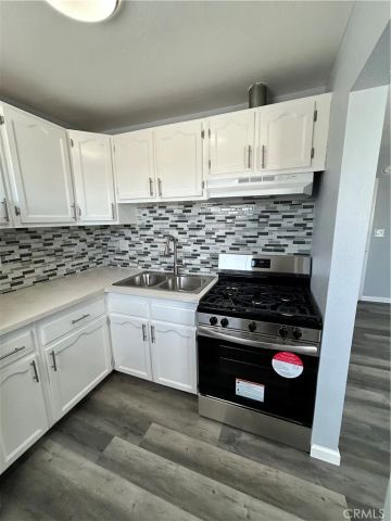 6517 Avalon Boulevard 4, Los Angeles, CA 90003