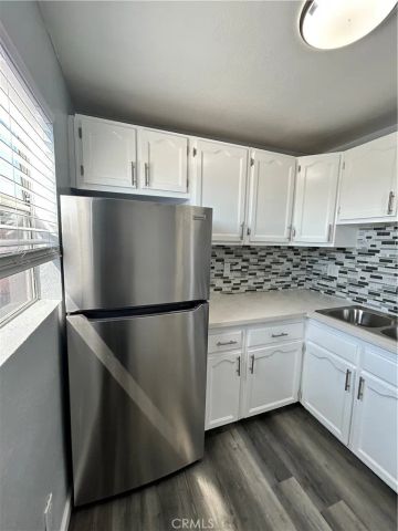 6517 Avalon Boulevard 4, Los Angeles, CA 90003
