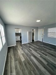 6517 Avalon Boulevard 4, Los Angeles, CA 90003