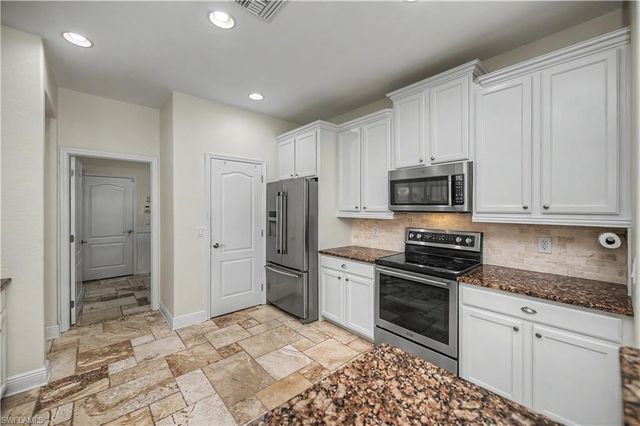 3296 Hampton BLVD, Alva, FL 33920
