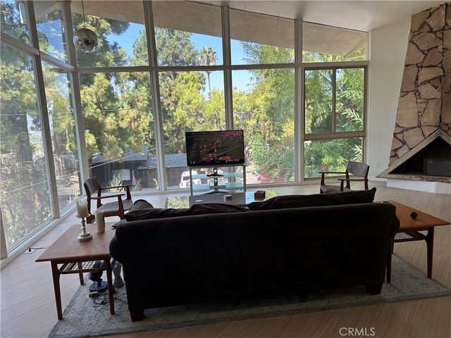 5177 Llano Drive, Los Angeles, CA 91364