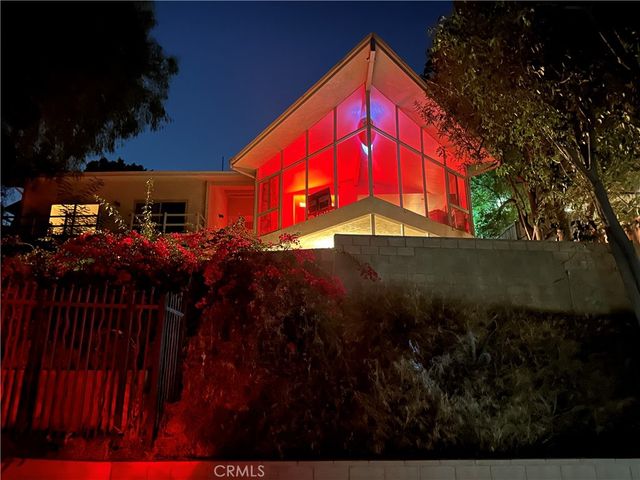 5177 Llano Drive, Los Angeles, CA 91364