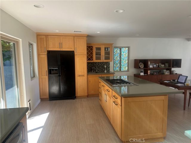 5177 Llano Drive, Los Angeles, CA 91364