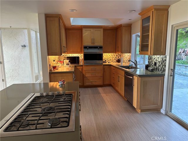 5177 Llano Drive, Los Angeles, CA 91364