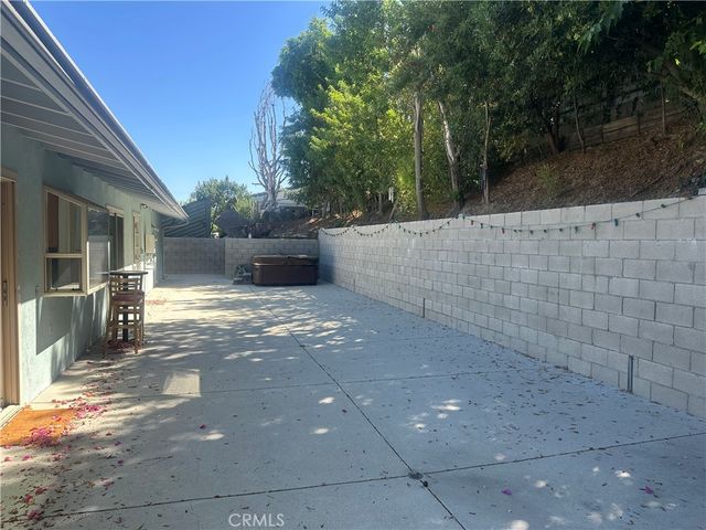 5177 Llano Drive, Los Angeles, CA 91364