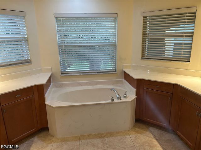 20650 Torre Del Lago ST, Estero, FL 33928