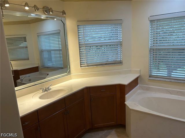 20650 Torre Del Lago ST, Estero, FL 33928