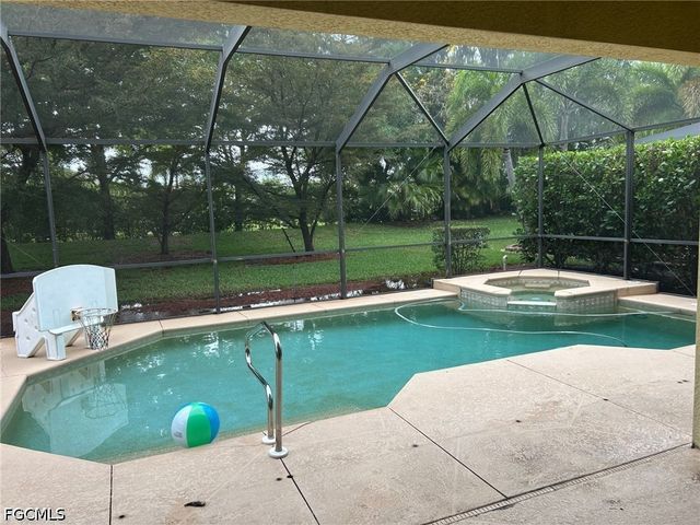 20650 Torre Del Lago ST, Estero, FL 33928