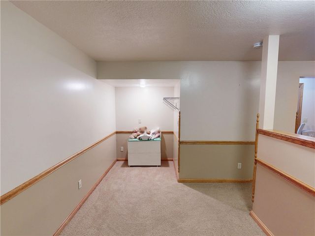 196 S Benbrook Rd, Center Twp, PA 16001