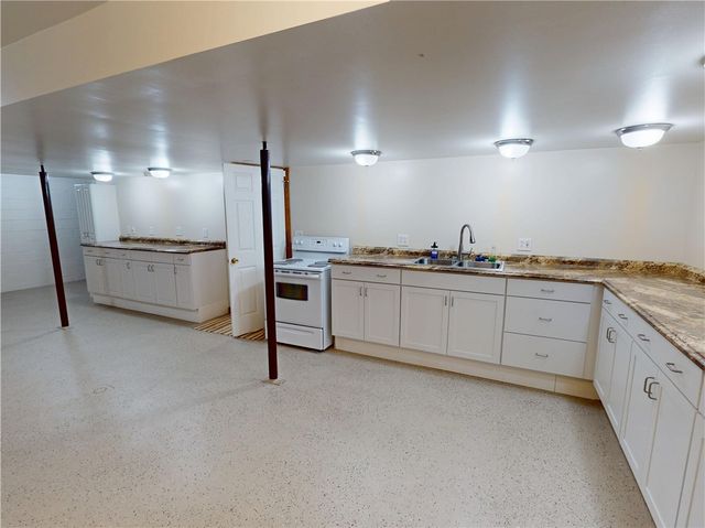 196 S Benbrook Rd, Center Twp, PA 16001