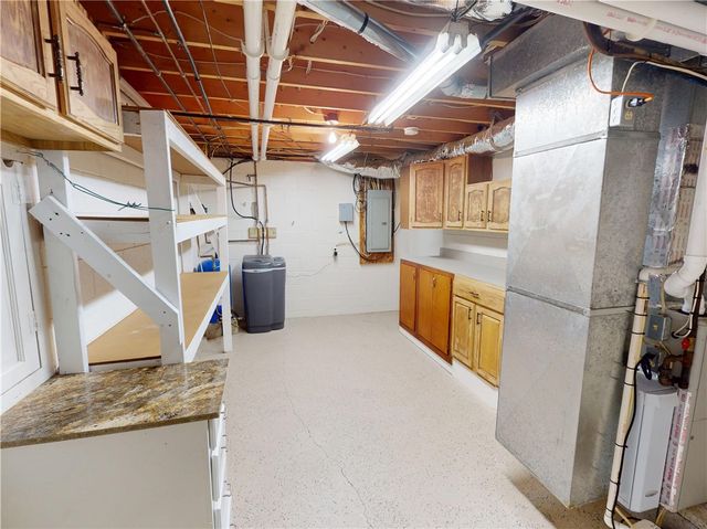 196 S Benbrook Rd, Center Twp, PA 16001