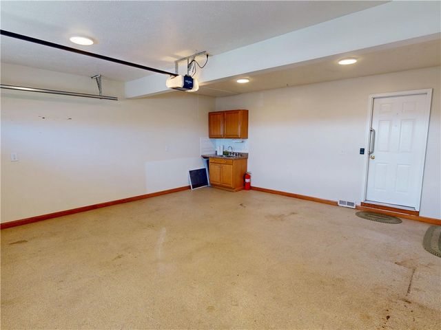 196 S Benbrook Rd, Center Twp, PA 16001